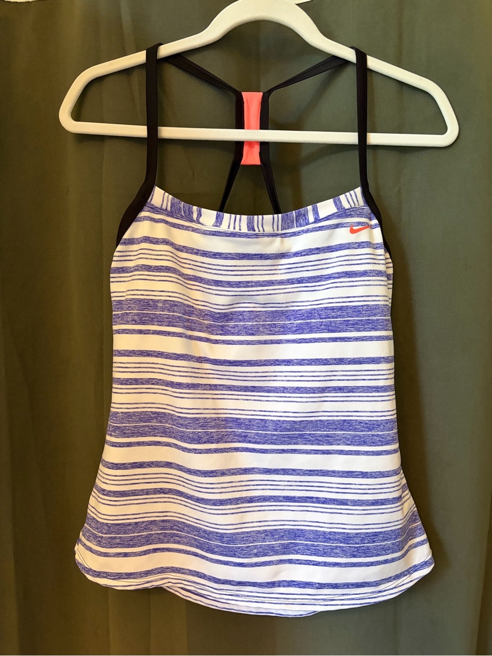 NIKE Striped Racerback Tank Top Athletic Tankini Built In Shelf Bra